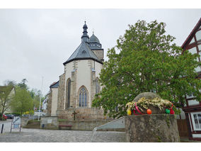 Rasseln in Naumburg - eine alte Ostertradition (© Karl-Franz Thiede)